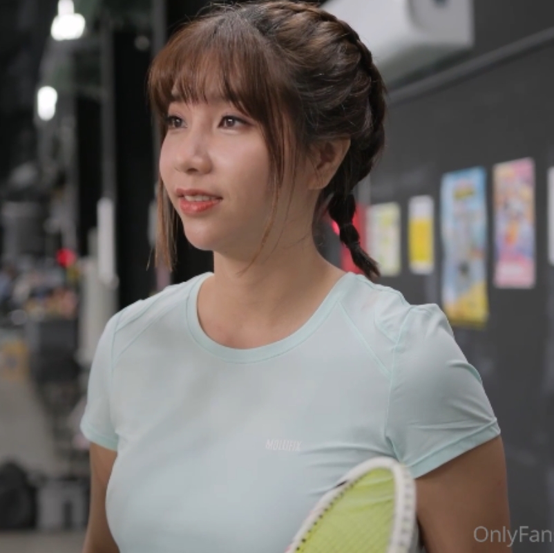 “各类传媒新4v2.7g”:百度收藏、ED2K下载,15个视频资料,全方位解读传媒新闻!