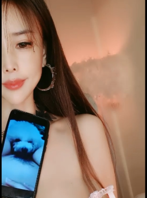 水蜜桃漂亮馒头球舞秀,6.77GB视频2022年自录