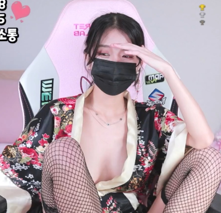 韩国主播dmsdms乳摇直播视频集锦,稀有资源不容错过!