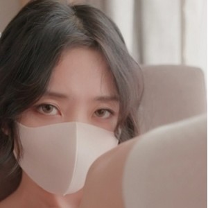 晨《HongKongDoll》：玩偶姐姐最新短片，时尚风格吸引眼球