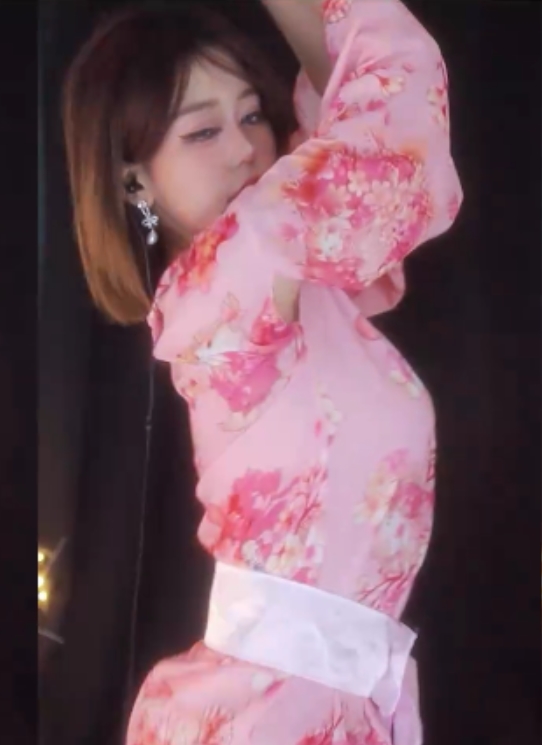 网易cc胡椒4月热舞小合集[20v+1.8g][百度盘]限时30天