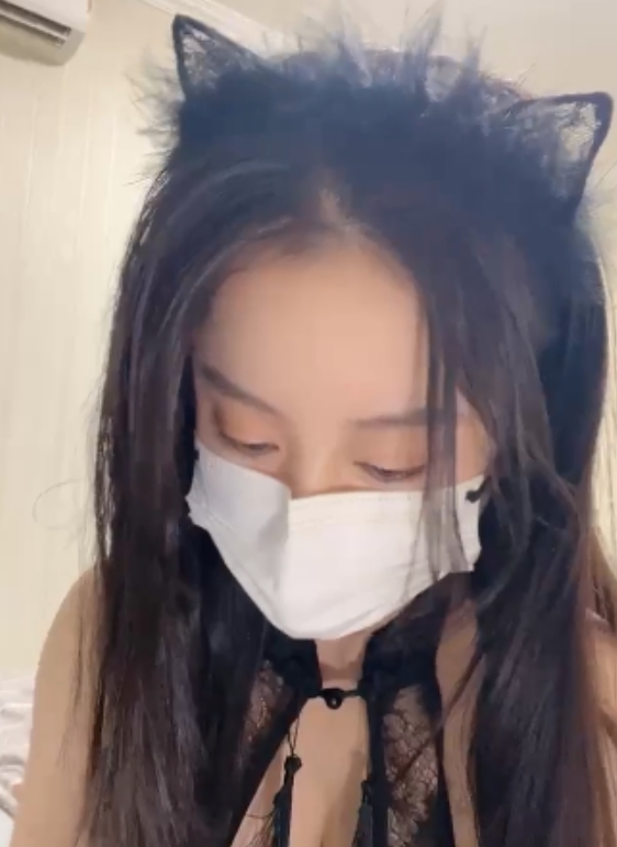 00后小姐姐漂亮馒头女神视频大合集，3个视频4.4G，闷骚感觉，百度盘下载