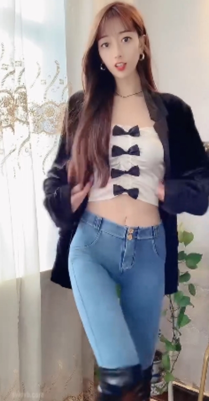 快手薇漫天顶级俏妞高级付费群合集1,61V,2.3G视频百度盘