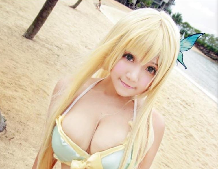 精选丰满美女Cosplay服装