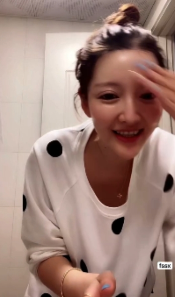 热门短视频平台抖音和快手，网红反差女主播的12V1.92G视频资源，百度盘提供下载