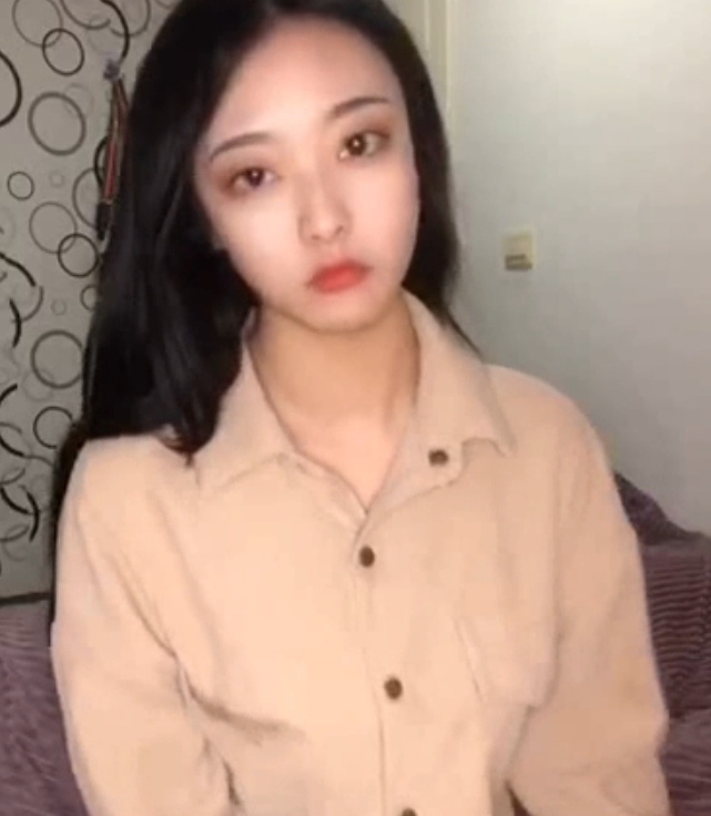 抖音女神颜值漂亮馒头举牌定制福利资源,7V14p高清视频1.13GB百度云盘分享