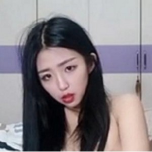 漂亮小姐姐与头套男的盘肠大战，无保护措施曝光！