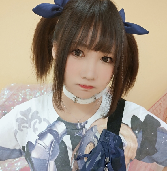 网红铭铭私人定制套装，微博热卖，高清影音9.6GB下载，支持度盘和微云存储。