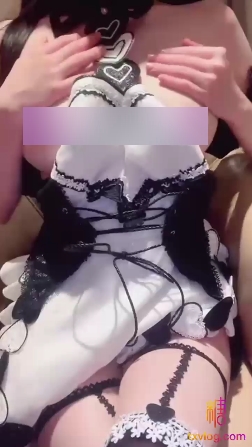 学生妹必备反差眼镜，飞机场乖乖女，手机+电视剧1V216M百度盘