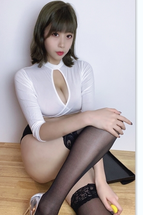 网红奈汐酱Nice19套3.3G高颜值写真合集魅力四射,美丽动人