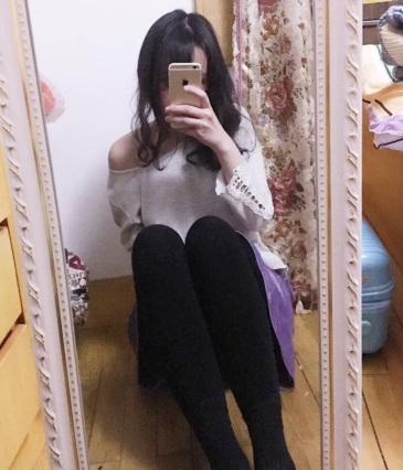 4V-122M某推超人气粉嫩妹子美女罗莉精彩瞬间：粉嫩浮力姬、软软的露西、混血感小光“阴”、馒头鲍、温泉退圈等