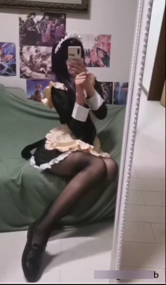 探索网红COSER韵韵的清凉性感风格:绝版合集惊艳千万