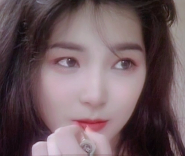 网红李雪玲颜值爆表,自行打包的视频资源-颜值天花板