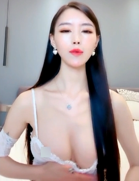 《九妖约P大神系列：某推人气超火成熟主妇专场，1.4GB精选大龄尤物金钱诱惑精彩故事》