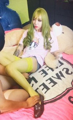 探索网红世界的精彩TS惠奈酱30v–32G（补）合集：一起欣赏网红仙子的魅力！