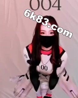 网红洋姐秒传视频:大罩杯肥逼妻子,颜值露脸看点,极高文明观阅,1币白嫖失效补档!