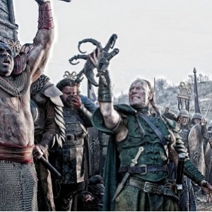 《王者之剑：新野蛮人柯南》——勇者展开冒险之旅，揭开神秘王国的秘密