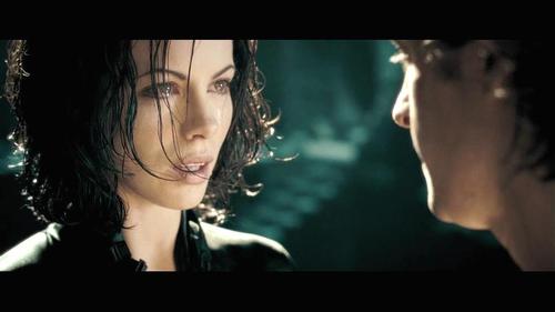 探索黑夜传说2:进化,挑战恐怖谜题,欣赏原画,畅享恐怖乐趣