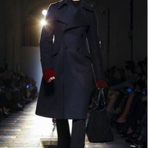 BottegaVenetaWinter2022Show.mp4：见证最新时尚趋势的精彩盛宴