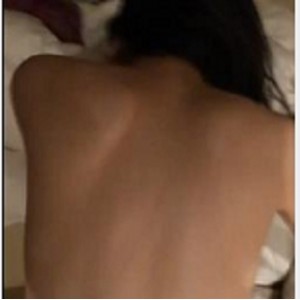 最新台湾情侣自拍 这身材绝了