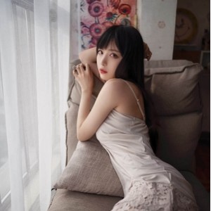 最新微博人气萌妹（小鹿鹿）资源