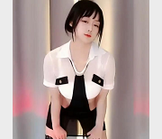 最新【虎牙重磅】清纯林小花L舞首次超大尺度流出