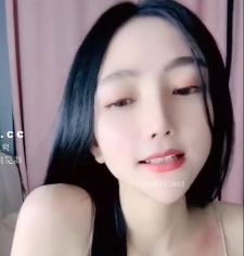 快手网红〖猫猫〗妖艳甜美女神重磅回归，一字马辣舞首秀