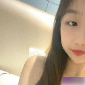 收费房新晋女主播 《李溪妍》6月份自拍