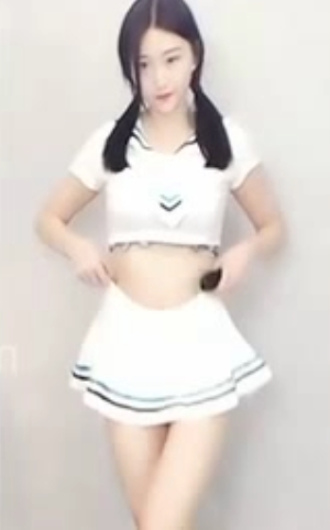 虎牙网红<要要>全果私人定制辣舞流出