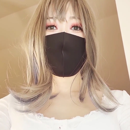 《柚子猫》新作美女上司竟是线下陪玩