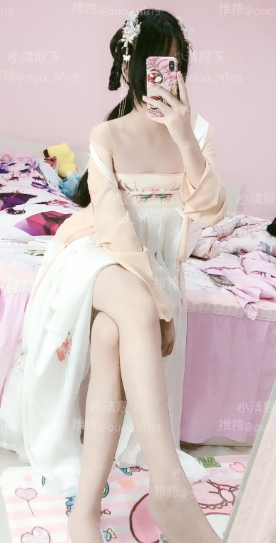 5号房女神《小清殿下》最新汉服四套