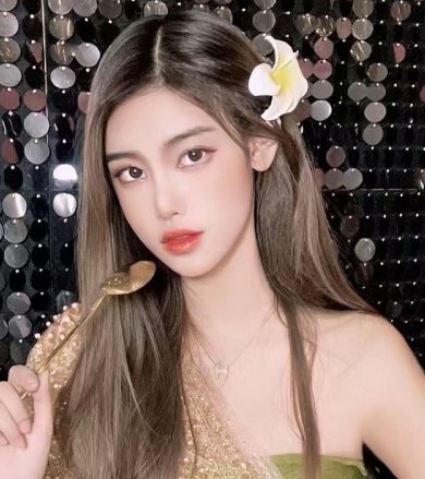 一线网红入驻酒吧开放真实私拍