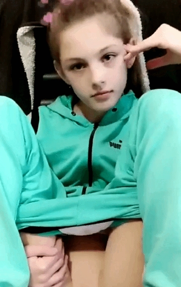 Twitter《咚小姐》12月最新抖音风跳舞视频