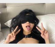 91戴夫女N合集6V4.2G自拍作品女主Y荡表情包剪刀手独龙颜S无保护口B观看