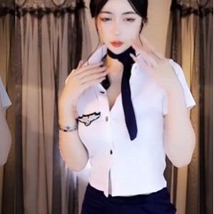 小燃燃直播万元定制节目，百度ED2K收藏量达178，高码率合集458g，琴哥嘲讽某人不顾家