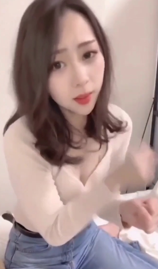 挑战百层节奏,小姐姐玩铁舞,buy1take2双倍乐趣