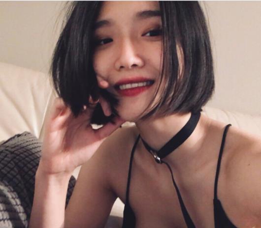 大罩杯S货何惠留学美国最新合集20V5.3G，无保护互动