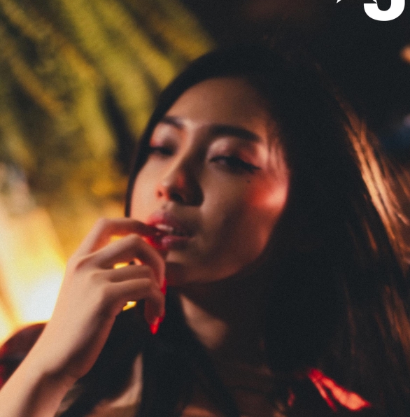 神秘男子夏暮光：141部视频，6.45G，ji+qing+you+huo无限