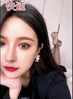 爱脚挑战自剪合集（上下部）2V2.6G，素颜高颜值小姐姐，挑战字幕提示