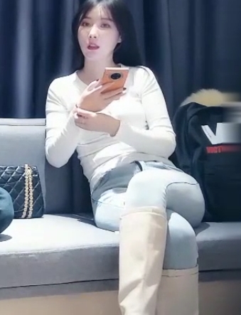 探花系列百度云肤白貌美舞蹈艺术生最新合集1V1.3G，一字马表演