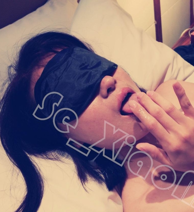 推特网红绿帽奴色小敏私拍合集34V127P1.52G，户外展示三人游互动