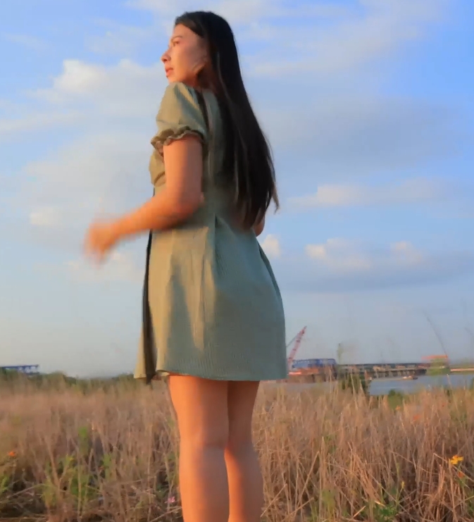 重磅转载百度盘户外女神静一最新合集1V2G,双层压缩链接永久有效