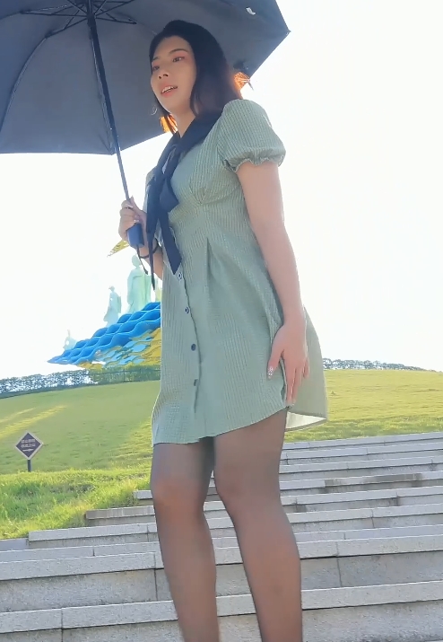 重磅转载百度盘户外女神静一最新合集1V2G,双层压缩链接永久有效