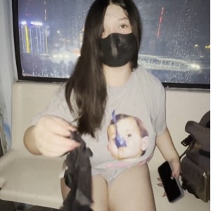 推特网红大罩杯女神九儿温柔妹妹定制私拍1V793M，摩天轮展示，百度云下载