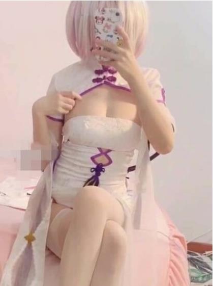 二次元某推粉嫩宅男女神浮力姬夏花稀缺私拍合集62V2G，活跃人气高涨