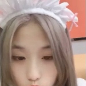 转载搬运清纯大一学妹互动合集67V22G，直播自娱自乐