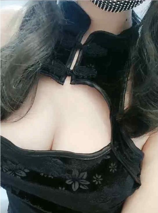 抖音甜美小妲己蔡蔡私人定制合集20V15G，甜甜圈主题日常分享