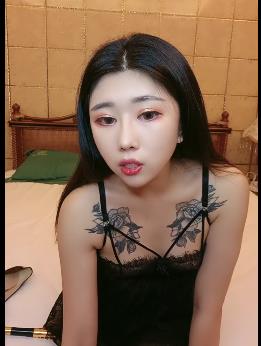 直播甜美主播新年婚纱告别合集10V6.2G，背债故事