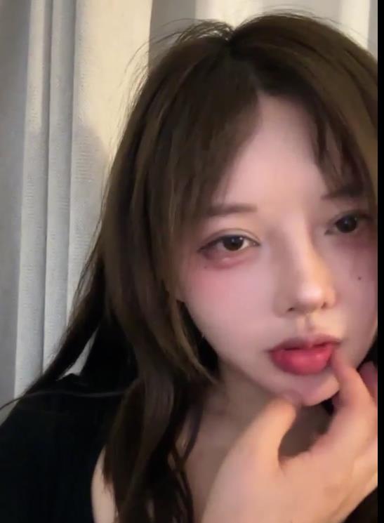 优质女神唐泽雪2024回归之作4V2.1G，自拍车灯大变样