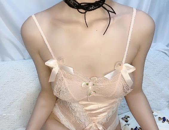 二次元微博高端定制樱狸子最新合集12V11.7G，青春气息服装